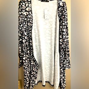 NWT  SAKURAFINA Black & White Open Cardigan Long Tunic  Size XL
